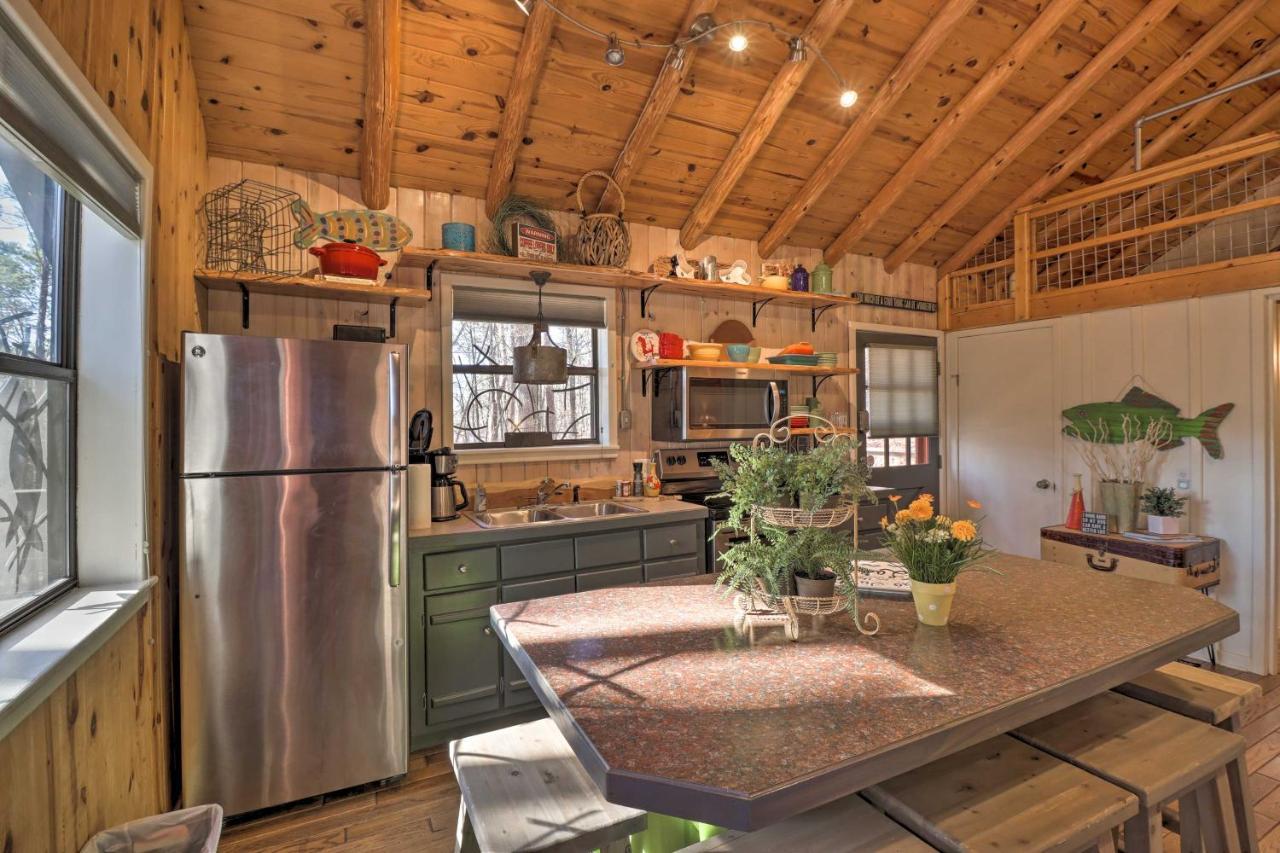 Scenic Greers Ferry Cabin With Deck And Fire Pit! Heber Springs Eksteriør bilde