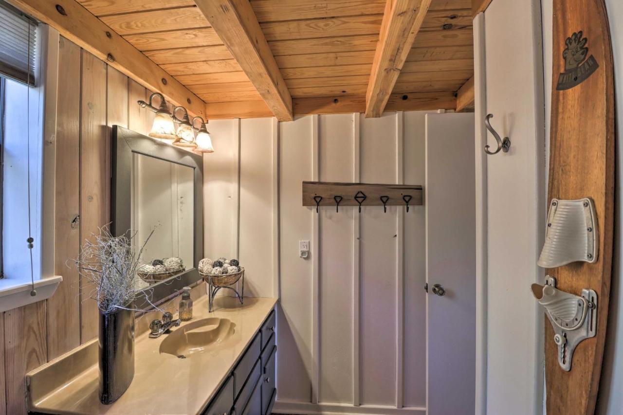 Scenic Greers Ferry Cabin With Deck And Fire Pit! Heber Springs Eksteriør bilde